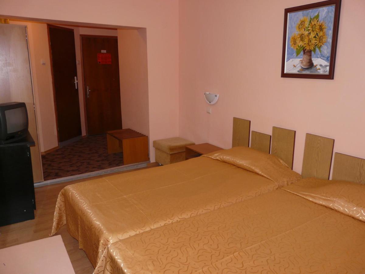 Family Hotel Balchik Exterior photo